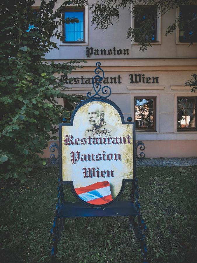 Restaurant Pansion Wien Cierny Brod Exteriér fotografie