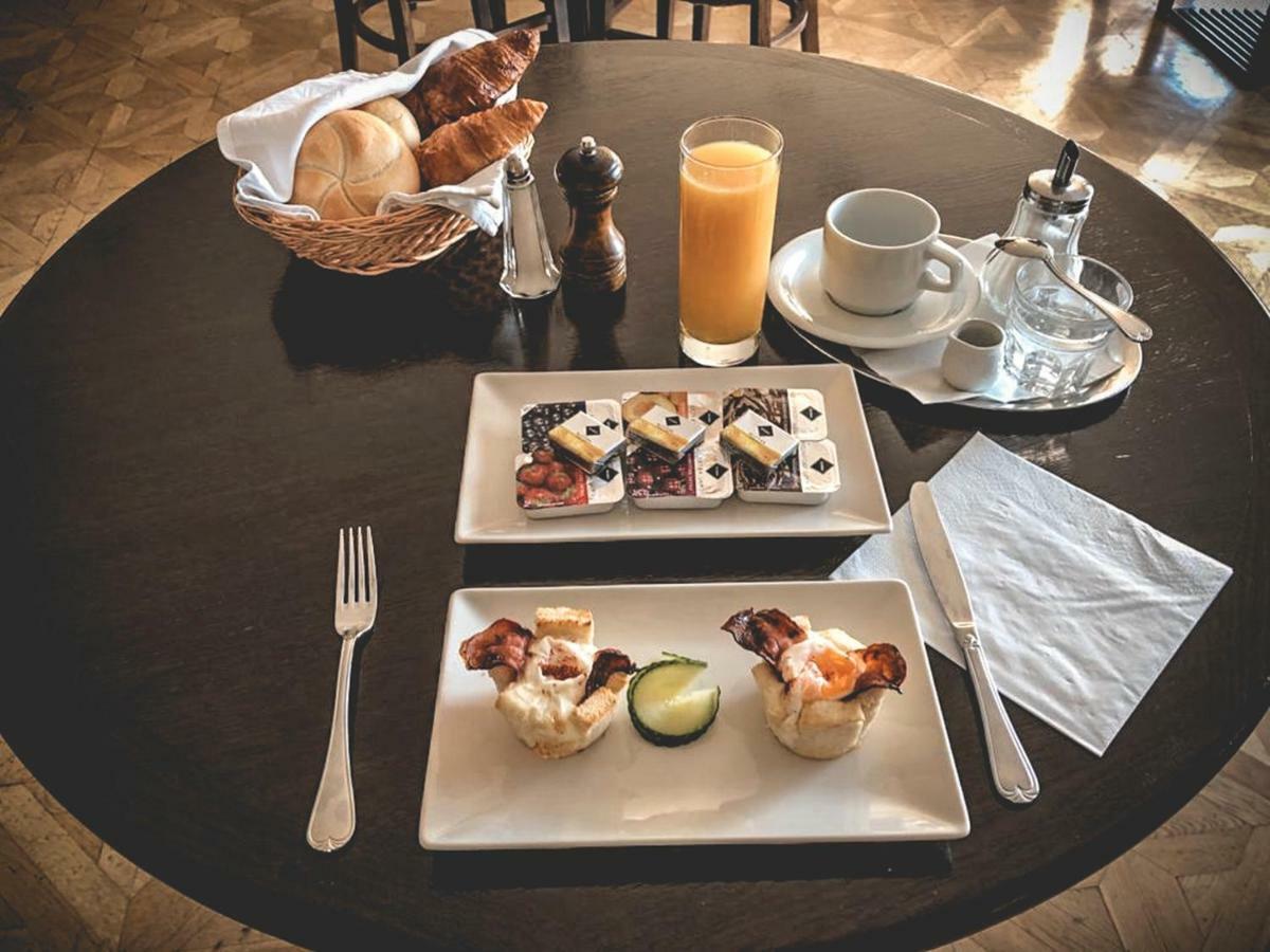 Restaurant Pansion Wien Cierny Brod Exteriér fotografie